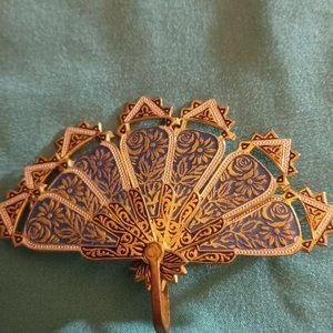 Vintage Spanish Damascene Folding Fan Brooch Pin Toledo Spain Gold Inlay / C-3
